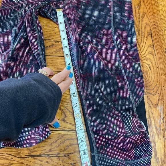 Athleta Women’s Maze Be Free Knicker Capri… - Picture 7 of 11